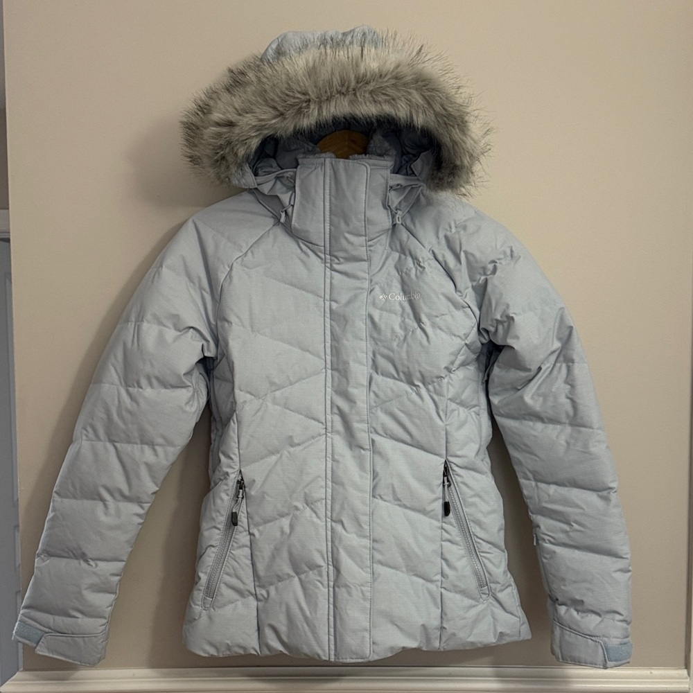 Columbia Women's baby blue Ski Jacket with Faux Fur Hood